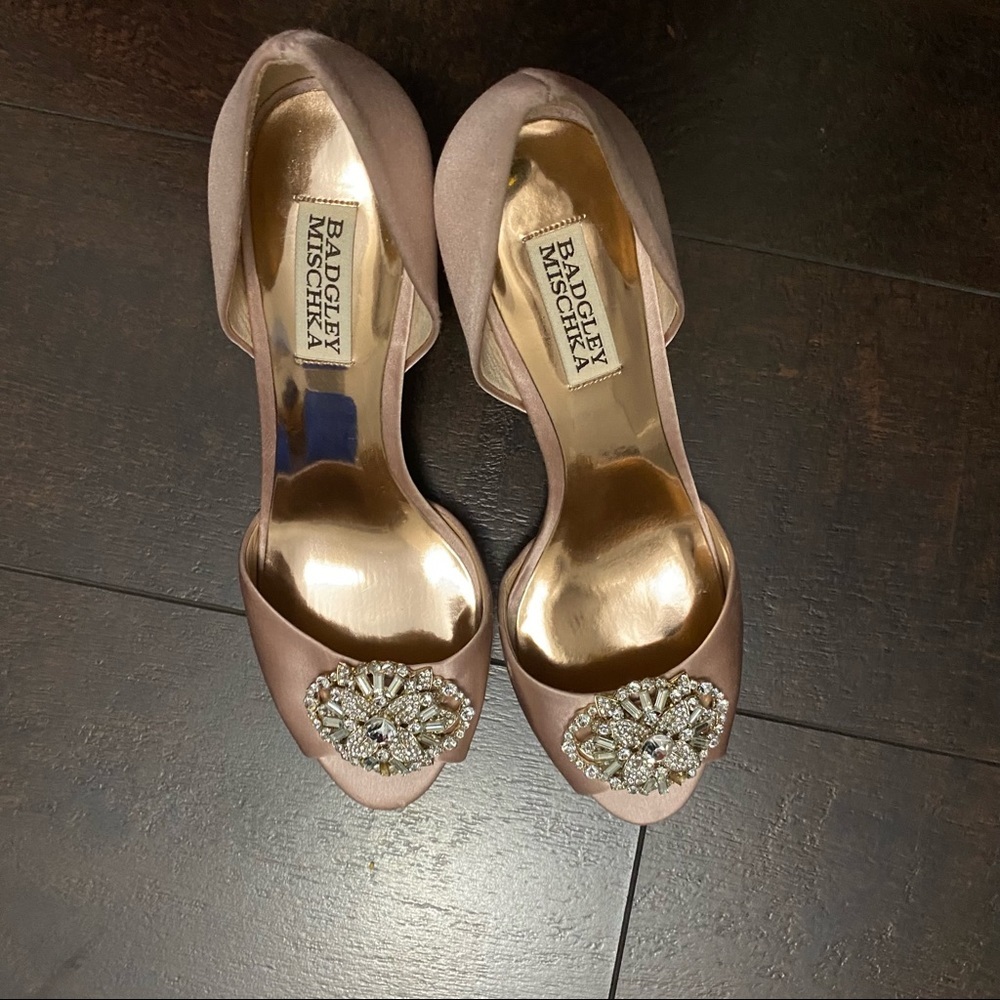 Badgley Mischka Embellished Peep Toe Heel Pump - Picture 3 of 9